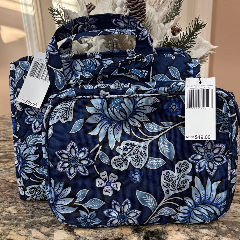 NWT Vera Bradley 2 PC Cosmetic Bag Set